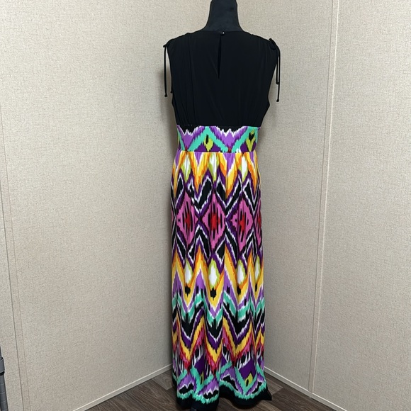 Shelby & Palmer  Long Dress - Picture 5 of 9